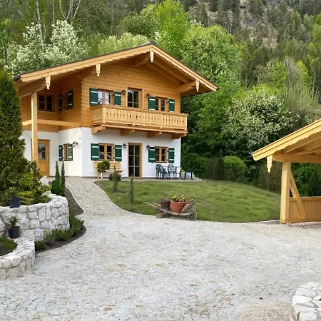 Vogelnest Am Waldbach Ferienhaus Reit im Winkl
