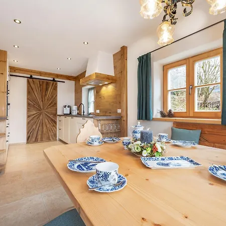 Vogelnest Am Waldbach * Reit im Winkl