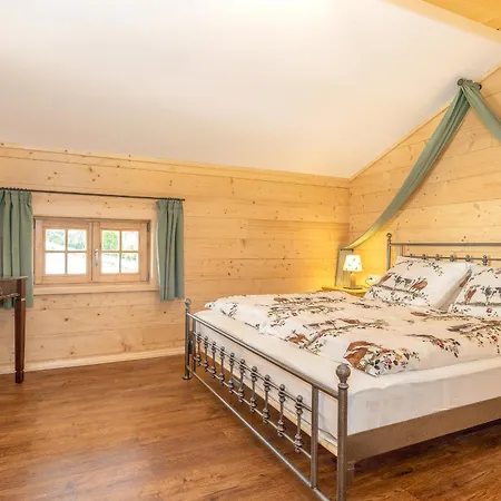 Vogelnest Am Waldbach Ferienhaus